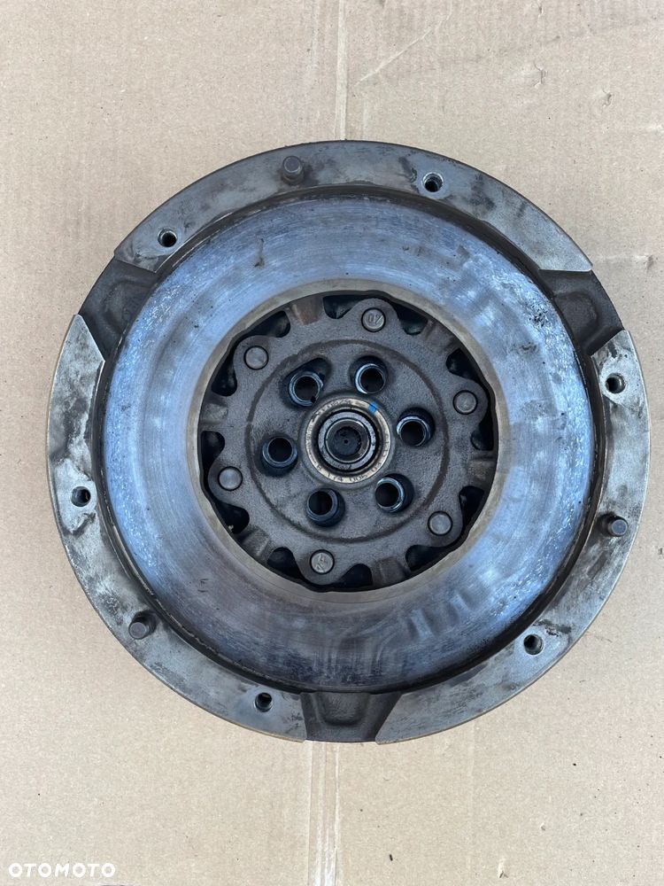 BMW E90 E60 325 525 3.0 218KM koło dwumasowe dwumas sprzęgło 7559523