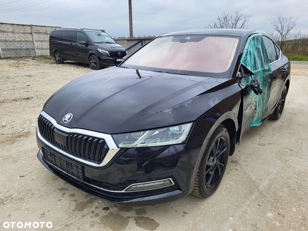 Skoda Octavia 2.0 TDI DSG Exclusive Plus - 2