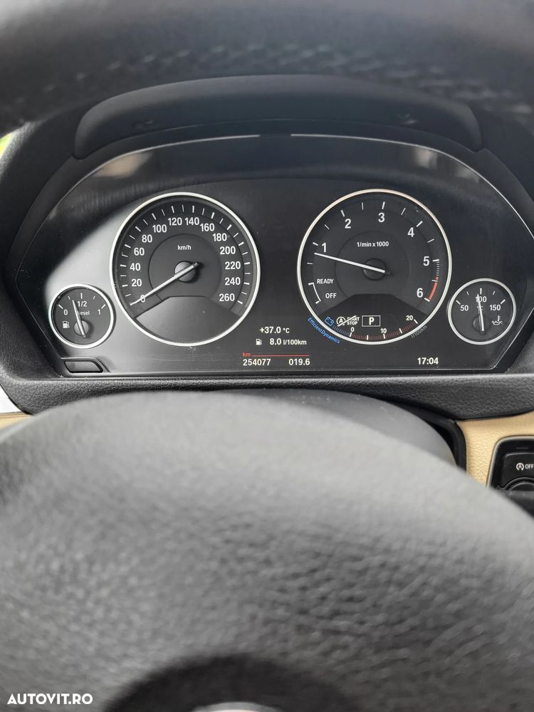 BMW Seria 3 320d xDrive Aut. - 9