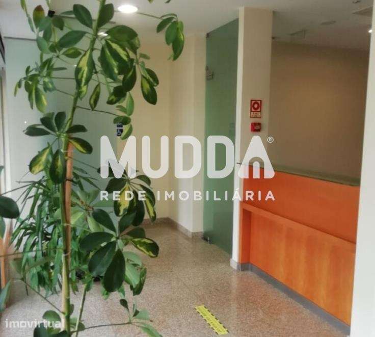 Fantástico Gabinete Comercial de 90 m2 - ARRENDAMENTO - Grande imagem: 2/18