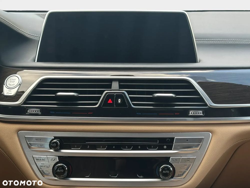 BMW Seria 7 740d xDrive - 18