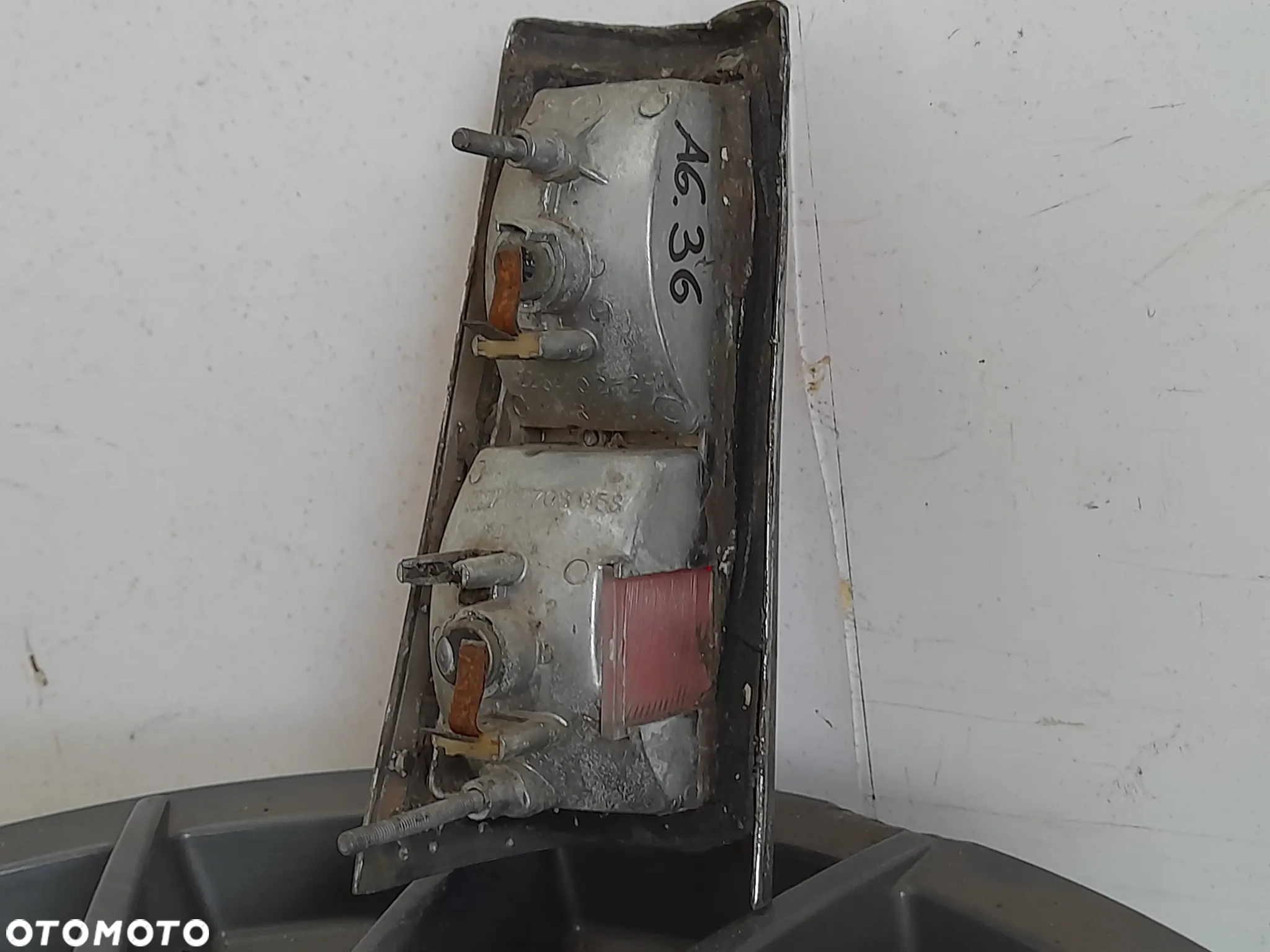 Lampa prawy tył Ford Taunus P7 P7b FoMoCo 11708958 - 6