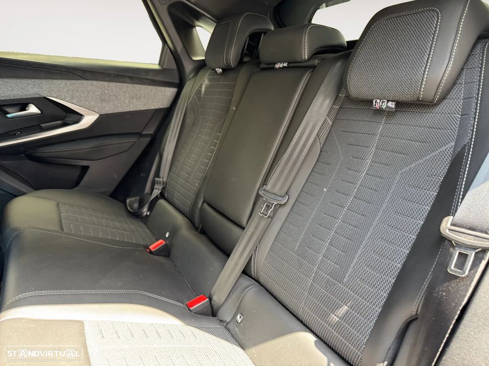Peugeot 3008 1.2 Hybrid Allure e-DCS6 - 12