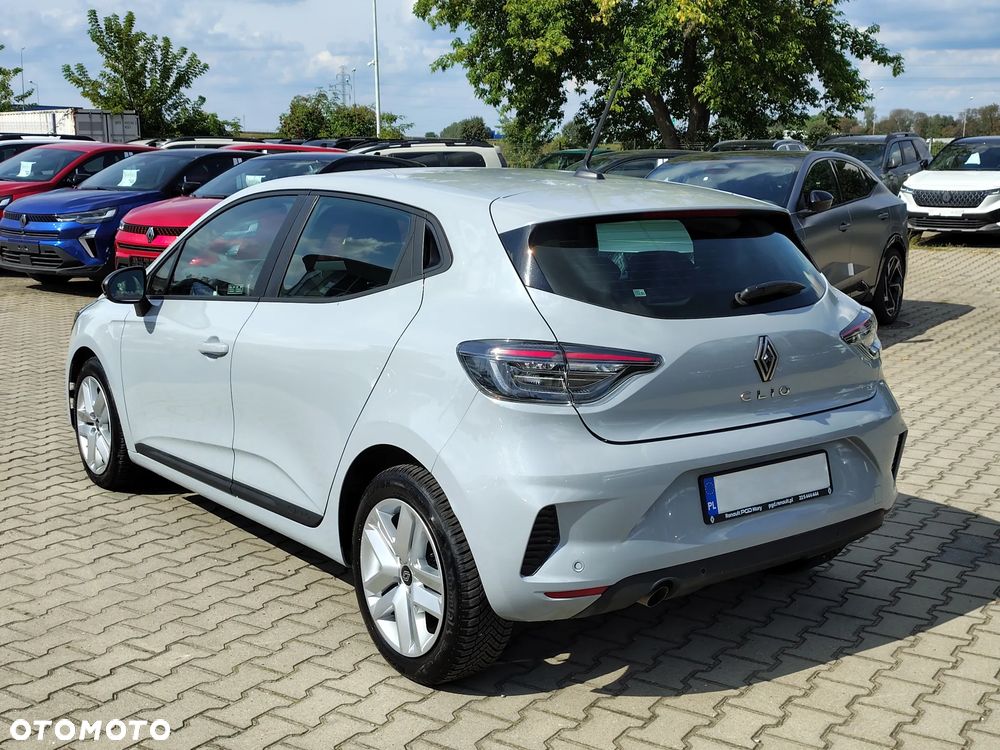 Renault Clio - 7