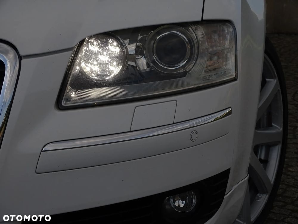 Audi A8 4.2 TDI DPF Quattro Langversion - 27