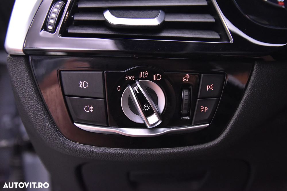 BMW Seria 5 530d xDrive Touring Aut. Sport Line - 15