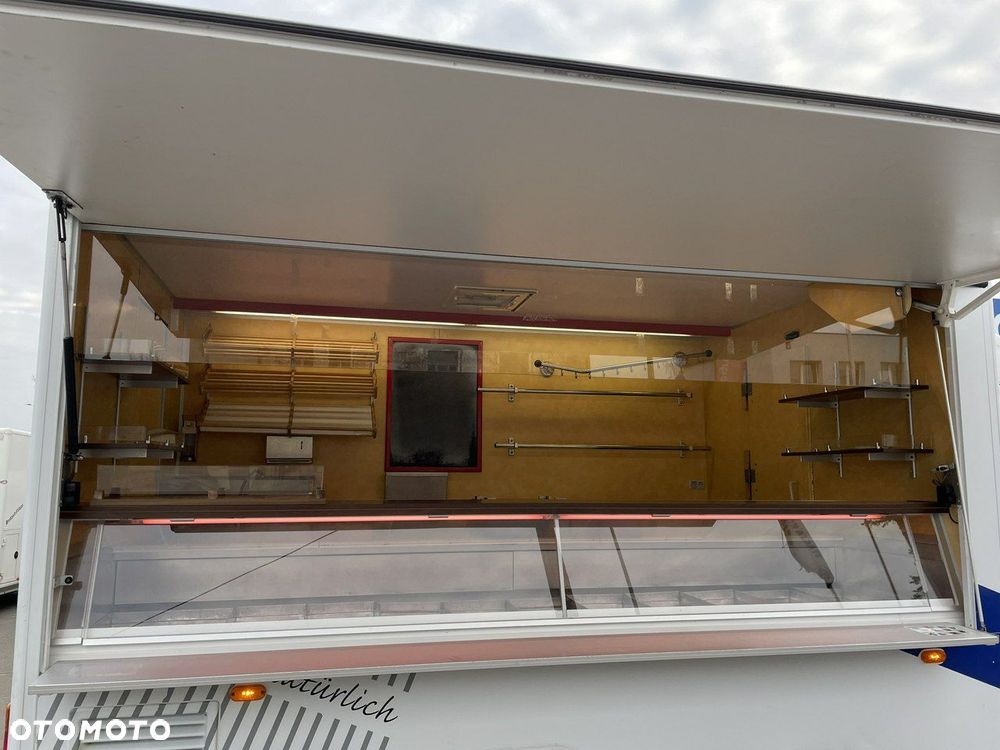 Mercedes-Benz Sprinter - 25