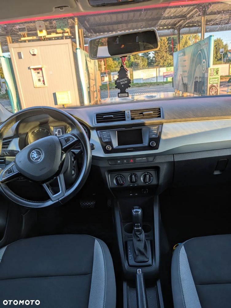 Skoda Fabia - 11