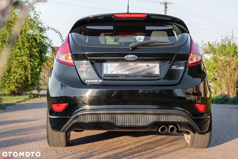 Ford Fiesta 1.6 EcoBoost ST - 4
