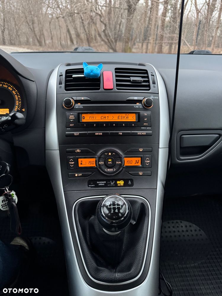 Toyota Auris 1.6 Premium - 17