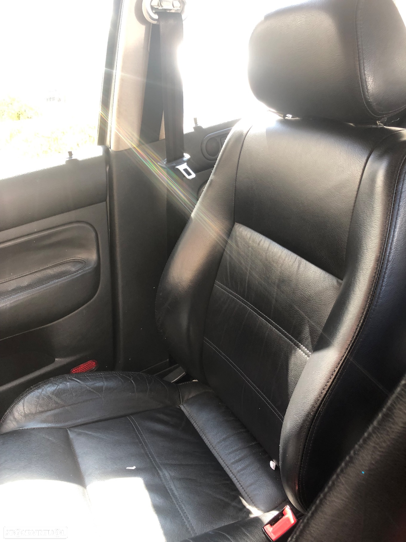 VW Golf 1.6i 25 Anos - 8