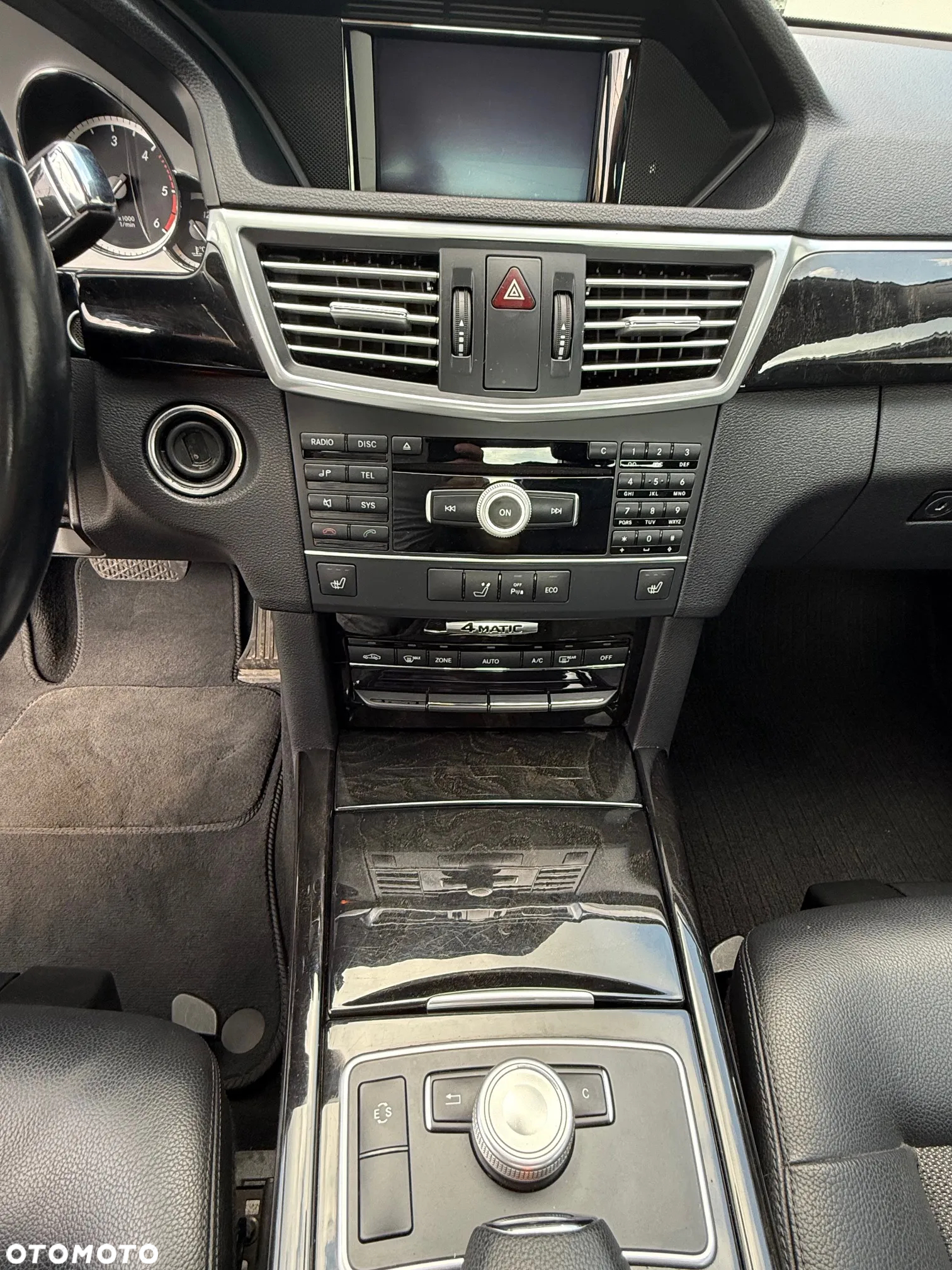 Mercedes-Benz Klasa E 250 BlueTEC 4-Matic Elegance - 14