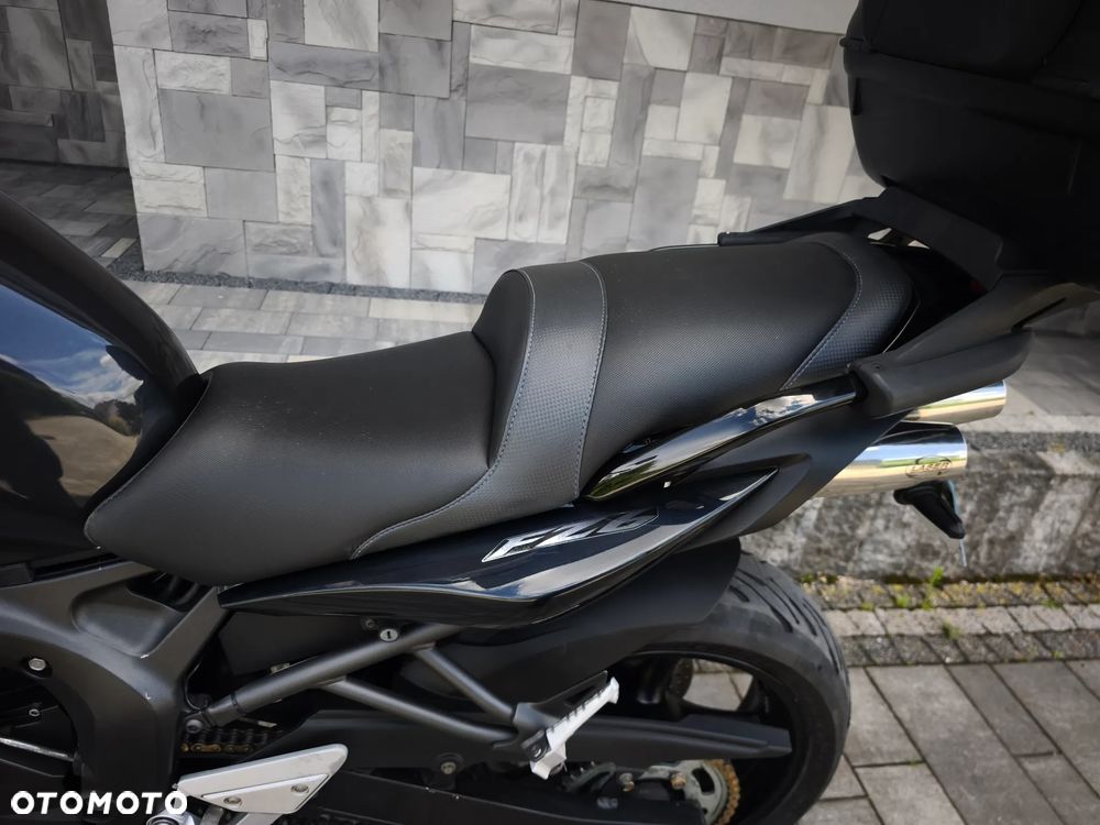 Yamaha FZ6 - 16