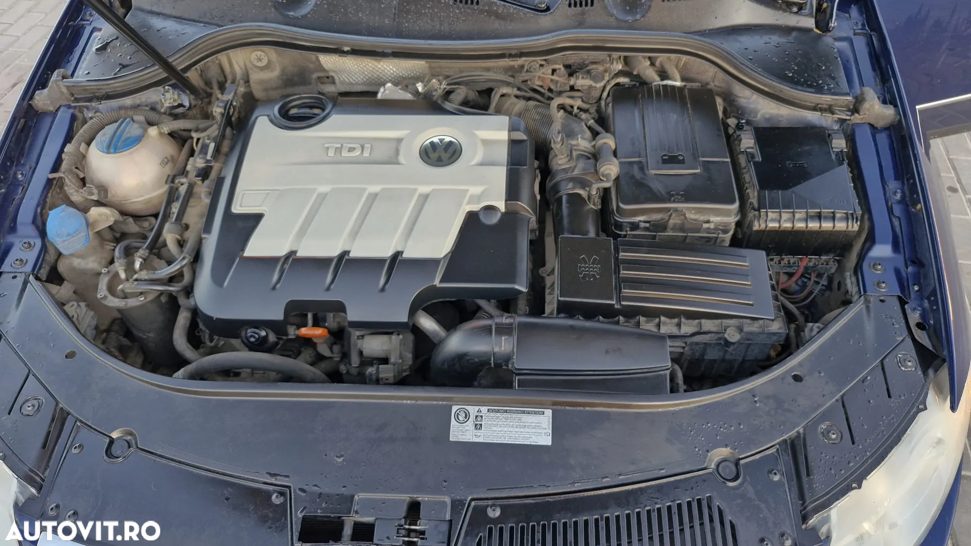 Volkswagen Passat 2.0TDI Comfortline DPF Bluemotion Technology - 11