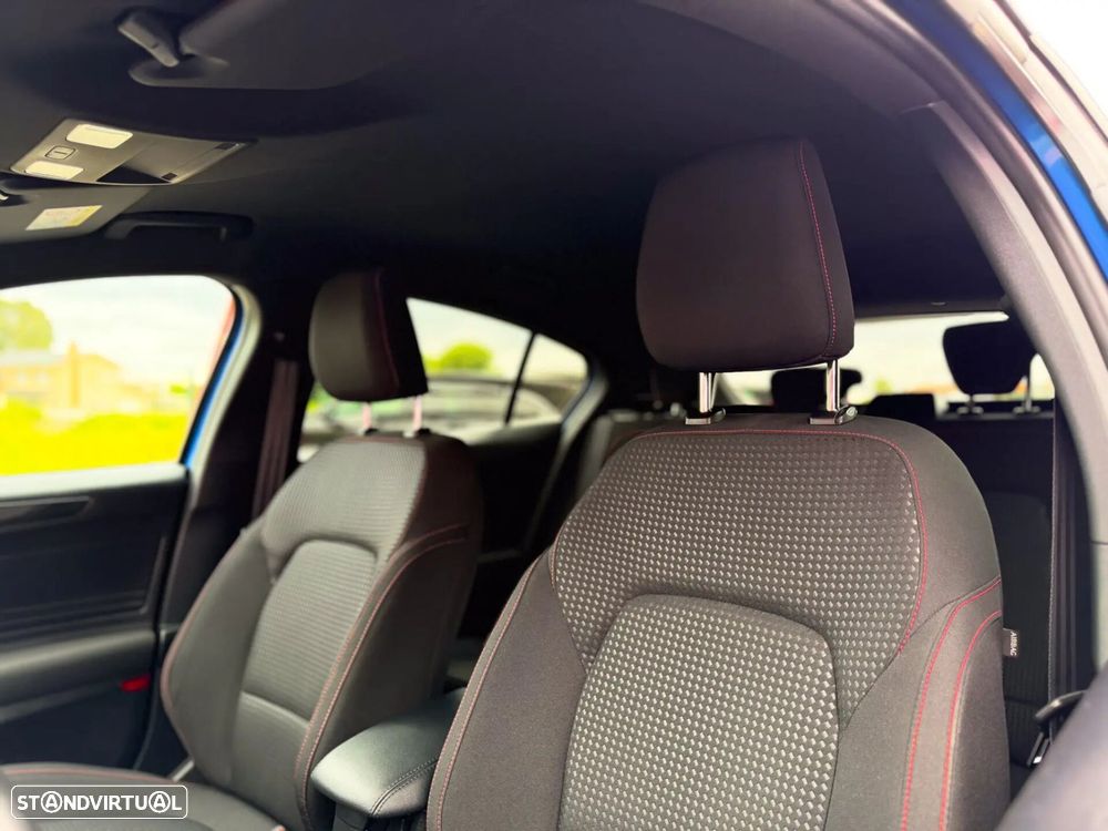 Ford Focus 1.0 EcoBoost MHEV ST-Line - 14