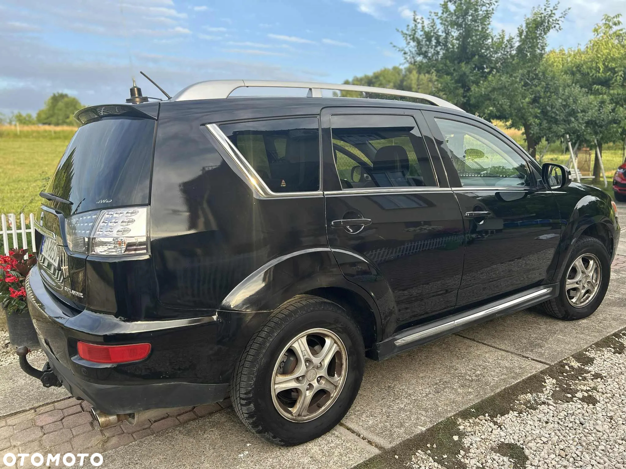 Mitsubishi Outlander 2.0 DID Intense + - 3