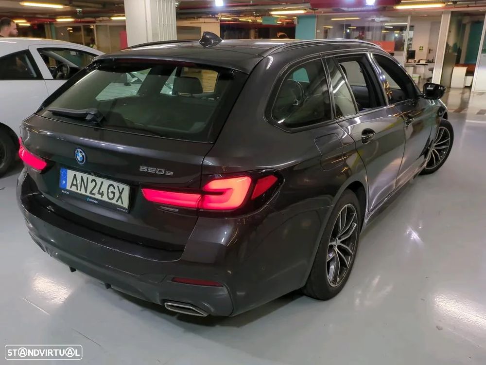 BMW 520 e Pack M - 3