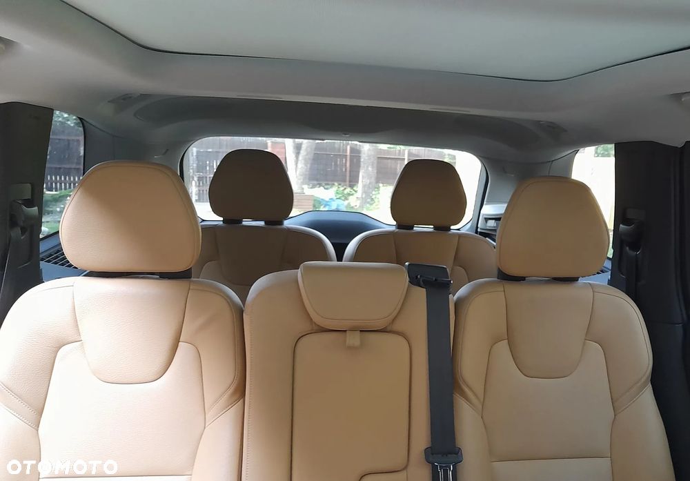Volvo XC 90 T6 AWD Momentum 7os - 30