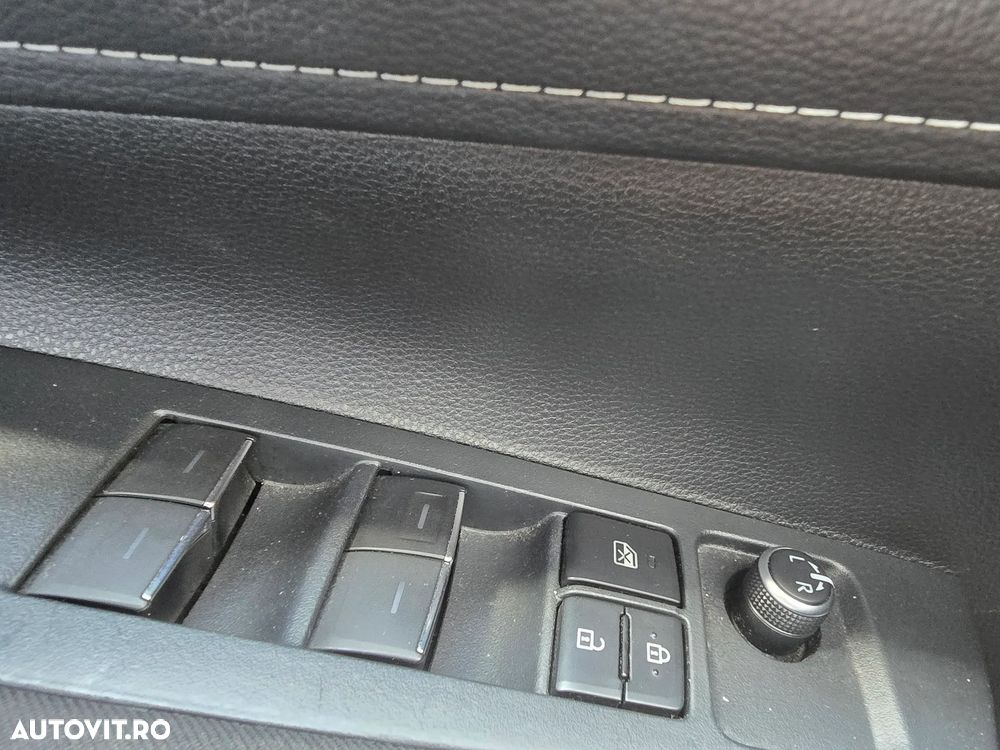 Toyota Corolla 1.8 HSD TS Dynamic - 18
