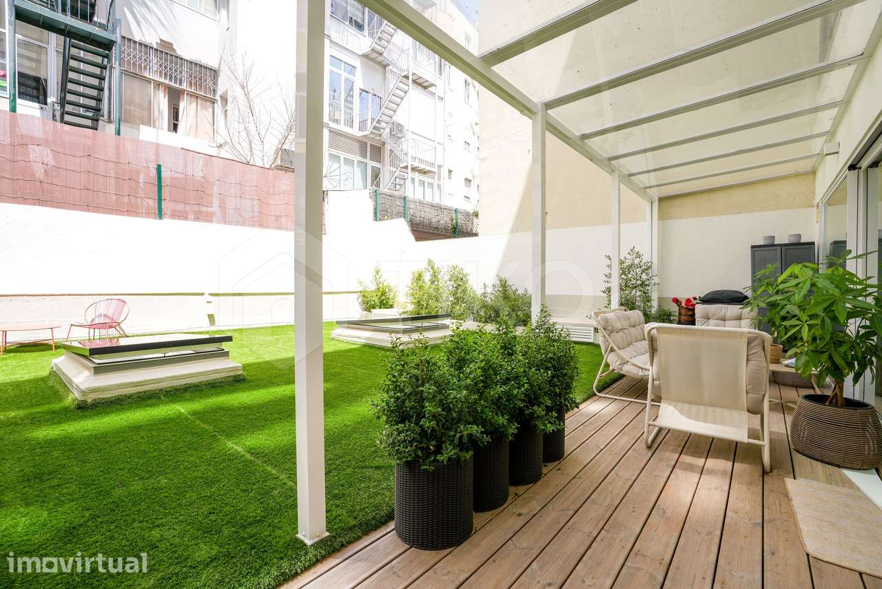 T3 COM 279,60 M² COM JARDIM ESPAÇO COMPLEMENTAR E DOIS ESTACIONAMENTOS - Grande imagem: 3/60
