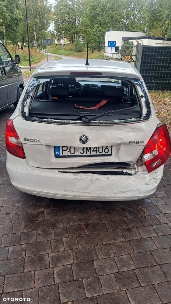 Skoda Fabia 2013 photo 4