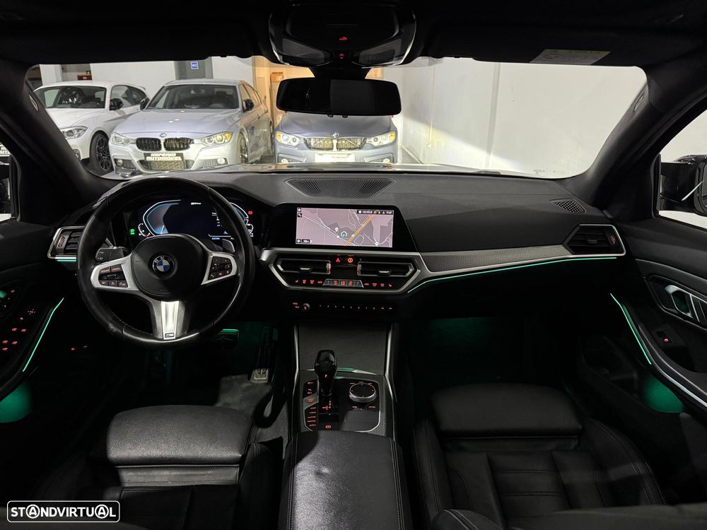 BMW 330 e Pack M Auto - 31
