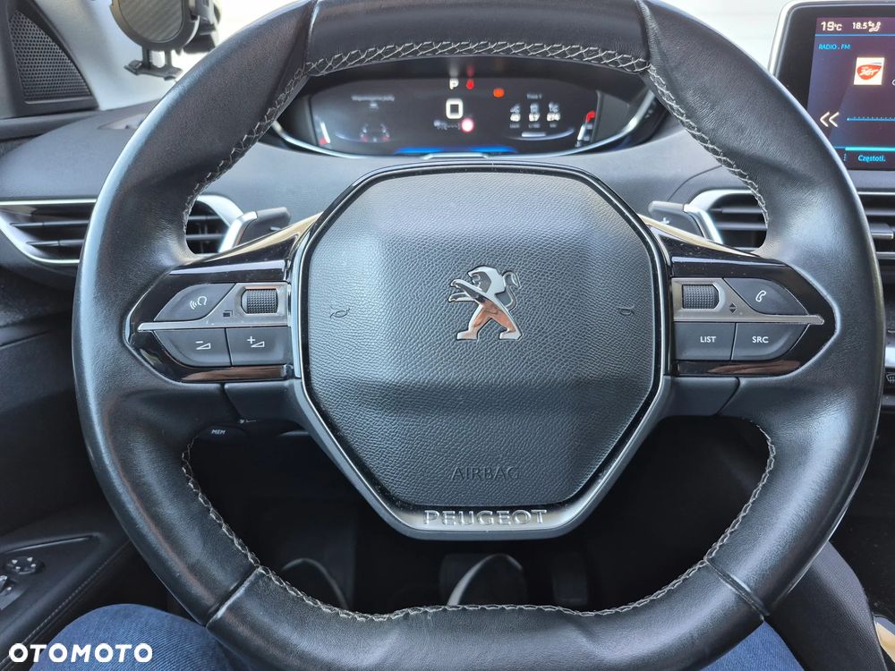 Peugeot 5008 1.5 BlueHDi Active S&S EAT8 - 24