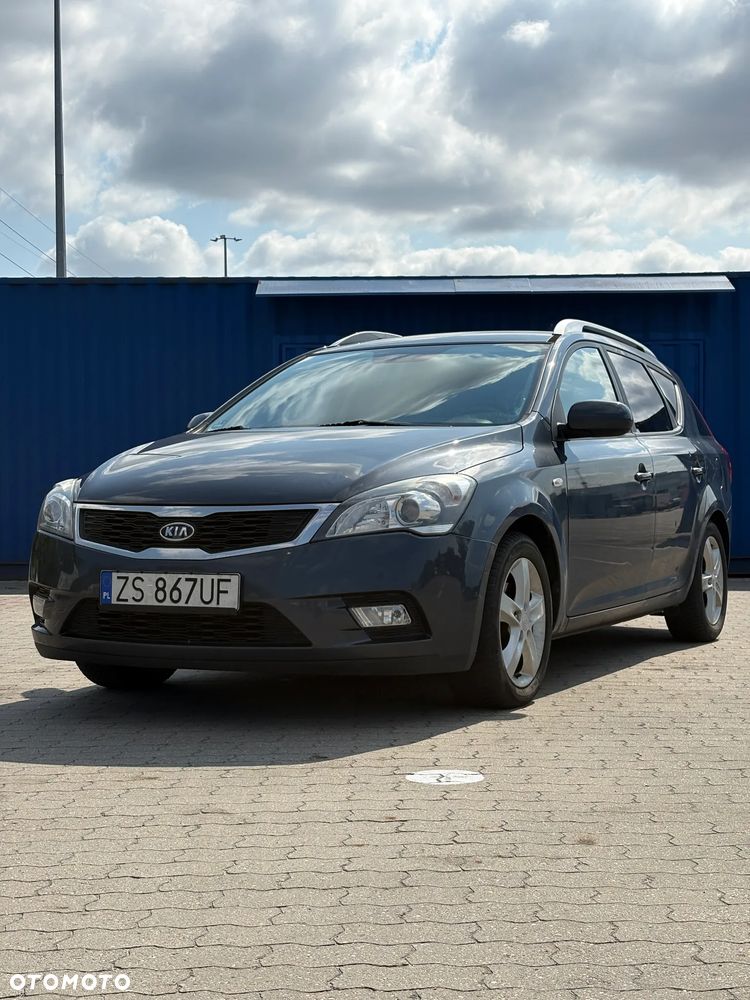 Kia Ceed - 1