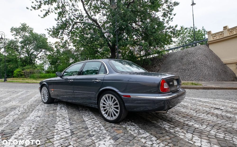 Jaguar XJR 4.2 - 4