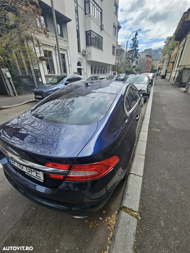 Jaguar XF 25t RWD Portfolio - 3