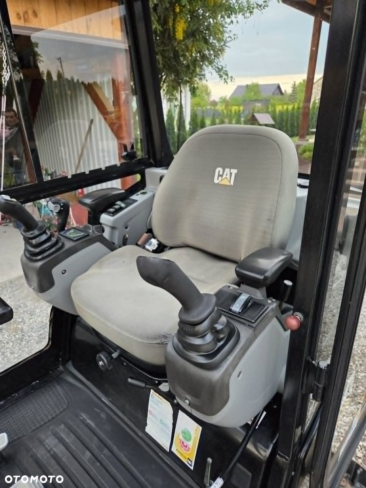 Caterpillar CAT 301. 7D - 13