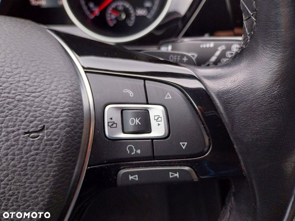 Volkswagen Touran - 20