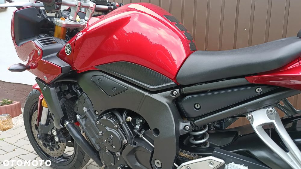 Yamaha FZ - 26