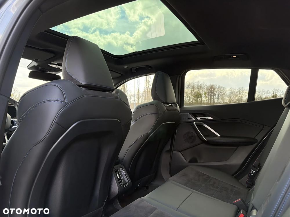 BMW X2 - 16