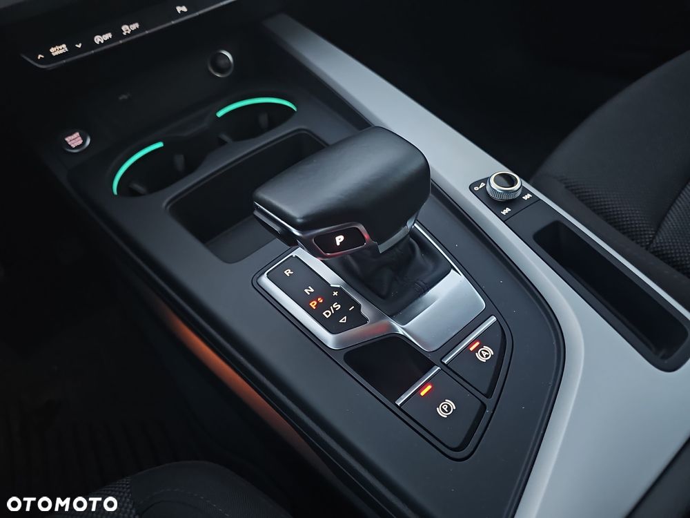 Audi A4 Avant 40 TDI S tronic - 21