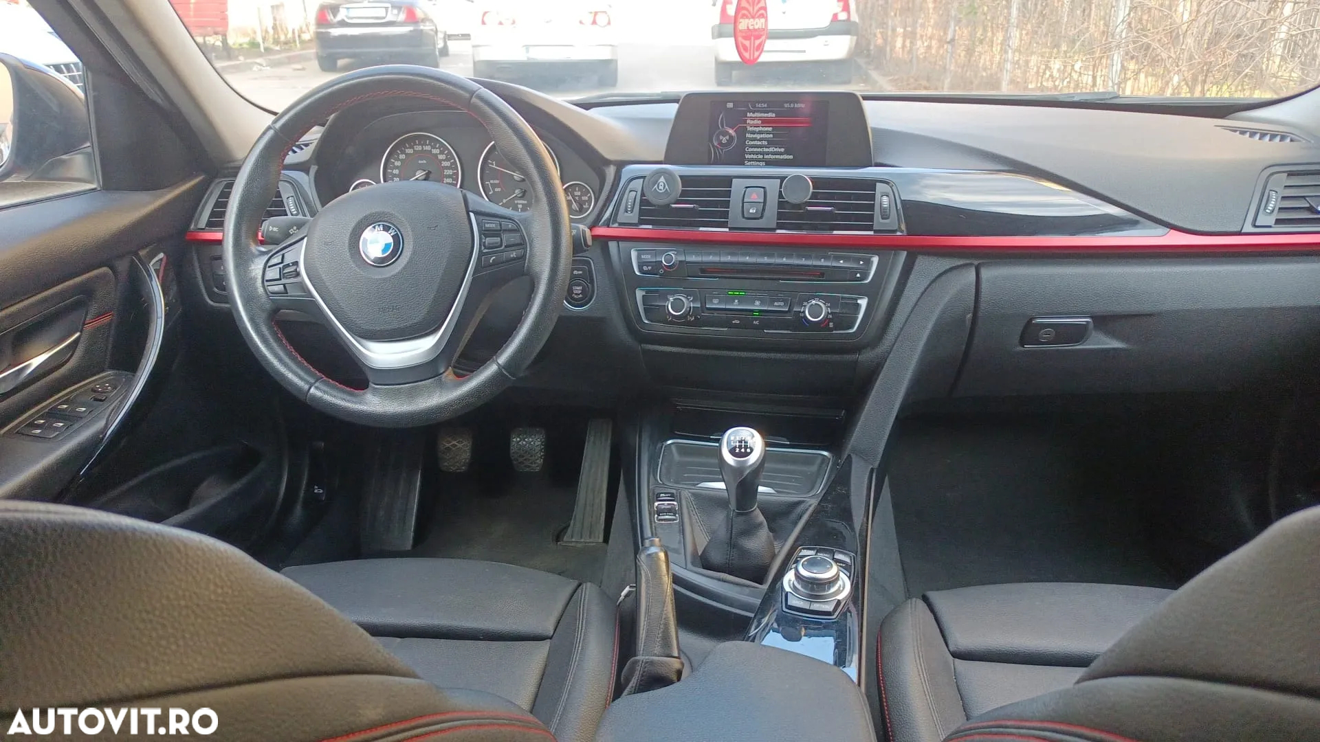 BMW Seria 3 318d Touring Sport Line - 3