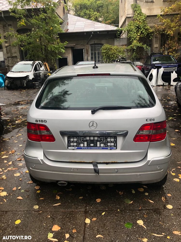 Dezmembrez Mercedes Benz B180 B200 CDI automat gri argintiu 2006 - 5