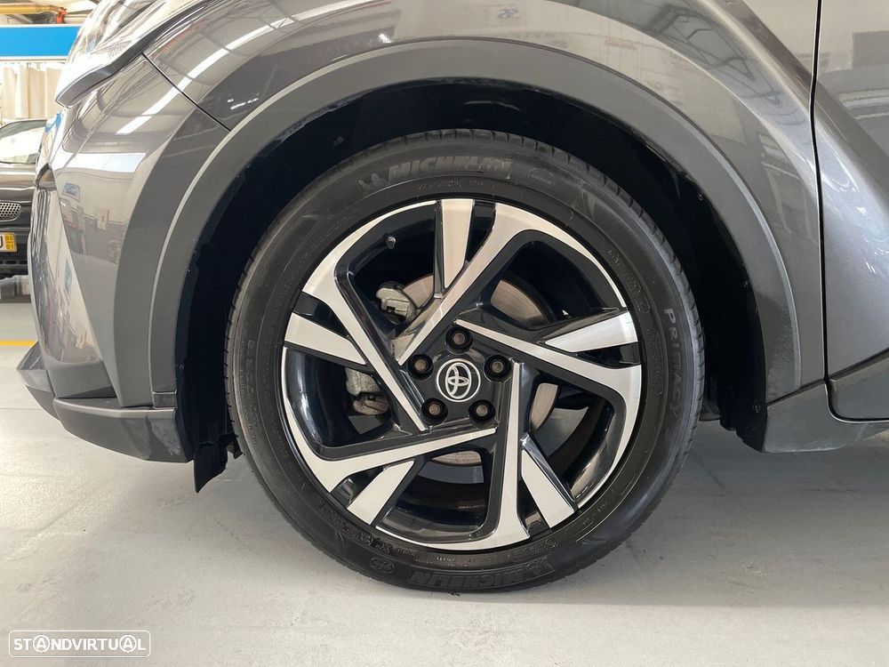 Toyota C-HR - 16