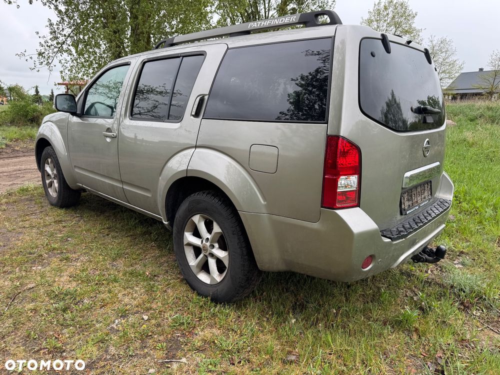 Nissan Pathfinder 2.5 DCi XE - 4