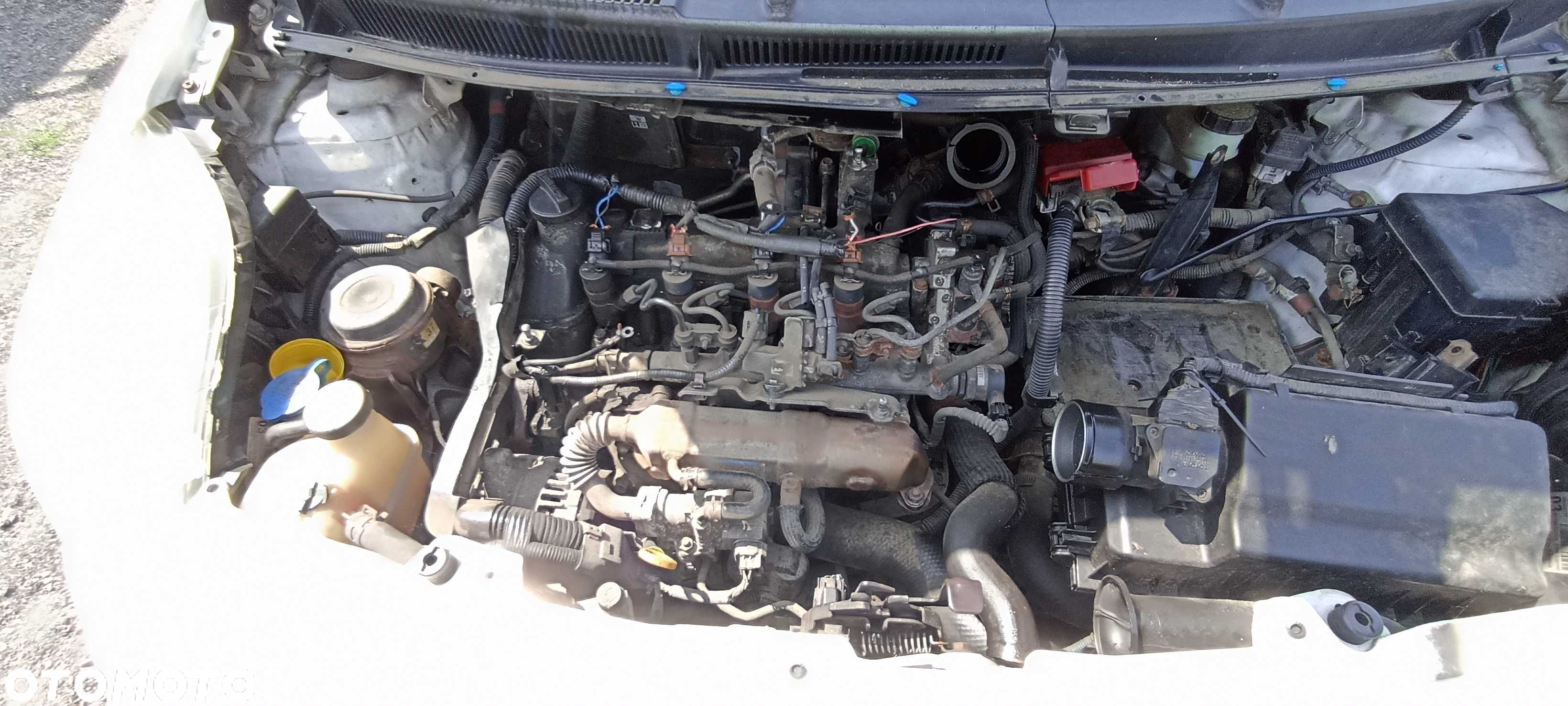 toyota yaris 1.4 1ndyv  d4d lak 068 d4d 90km samochód na części - 6