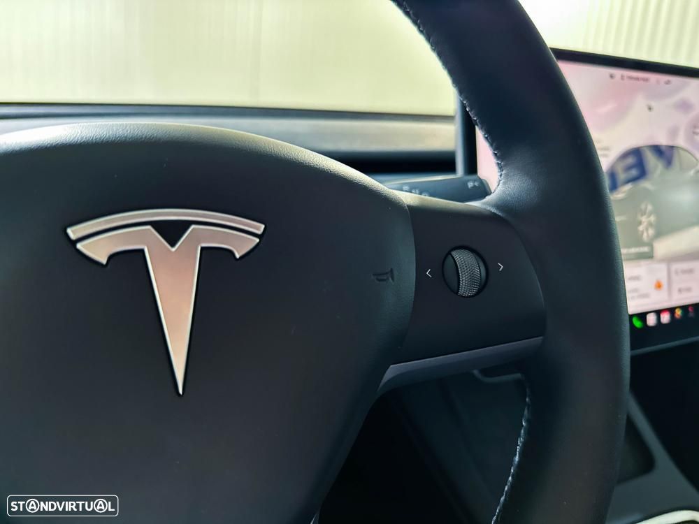 Tesla Model Y Standard - 42