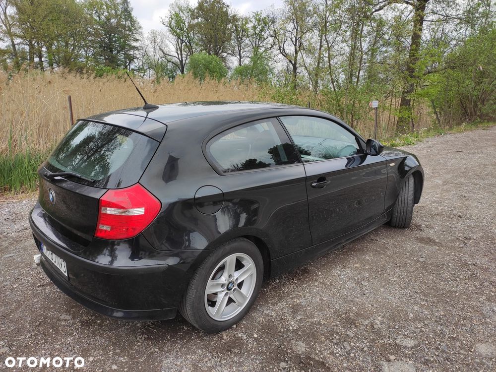 BMW Seria 1 116i - 22