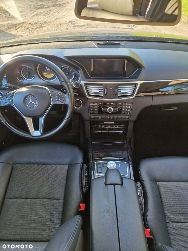 Mercedes-Benz Klasa E 350 CDI DPF 4Matic BlueEFFICIENCY 7G-TRONIC Avantgarde - 14