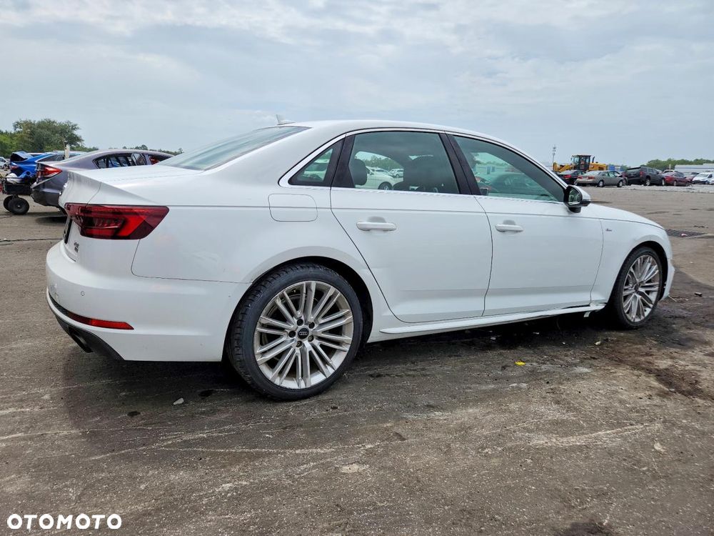Audi A4 Limousine 45 TFSI quattro S tronic design - 4