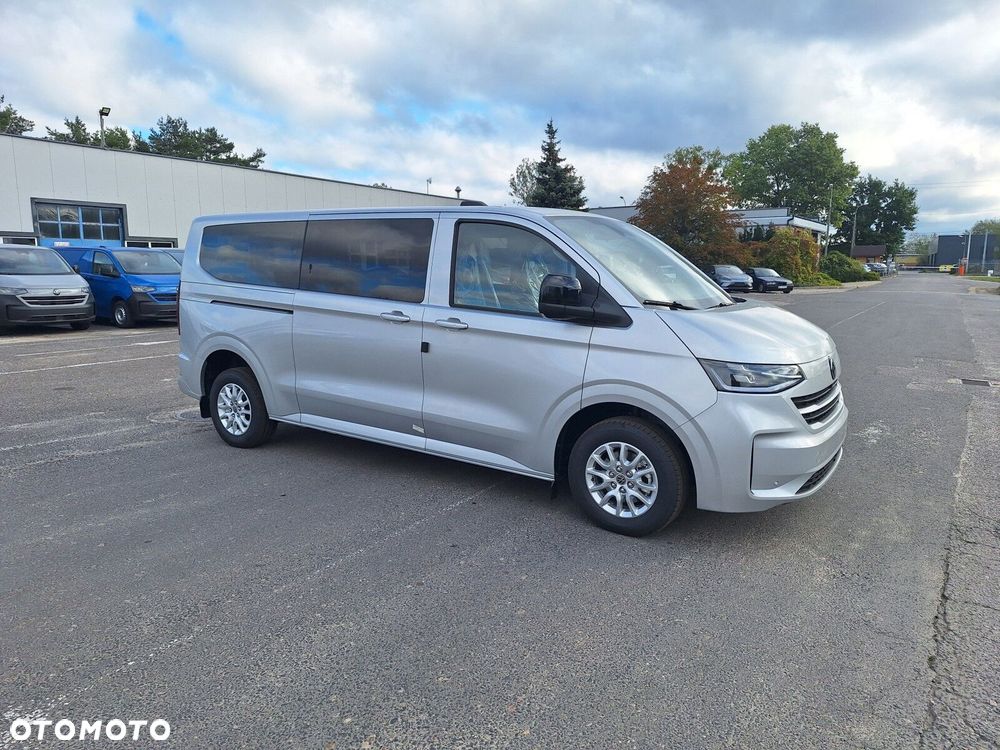 Volkswagen Caravelle - 10