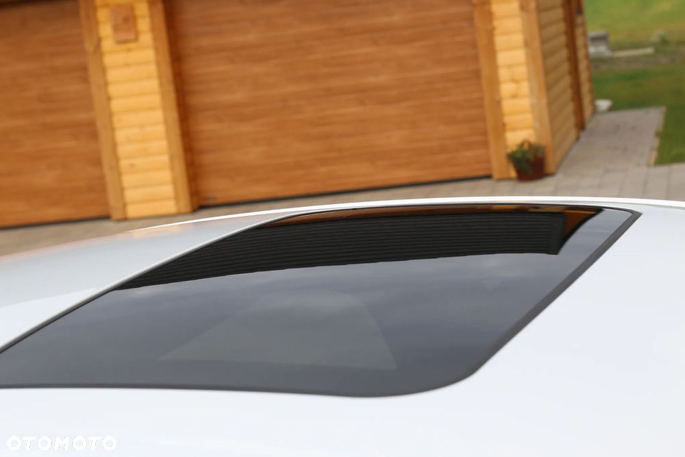 Lexus IS 300h F Sport - 18