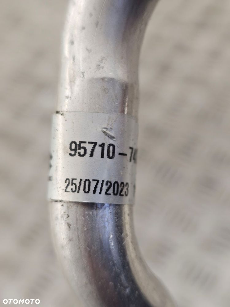 przewód klimatyzacji suzuki sx4 s-cross 1.4 hybryda 95710-74s00 - 3