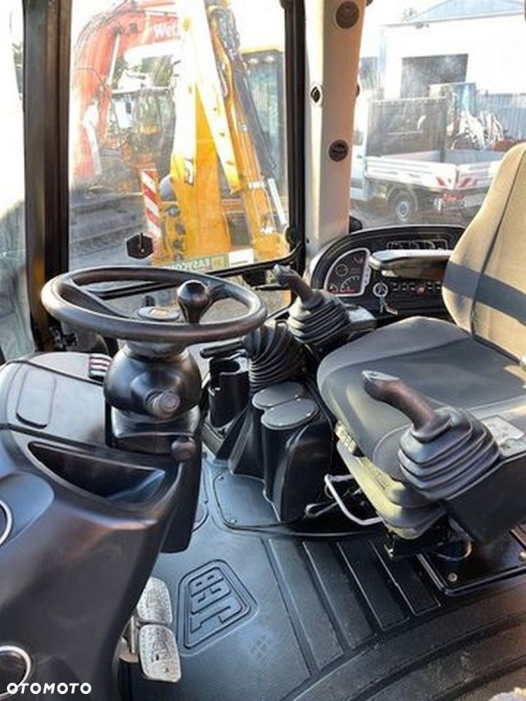 JCB 4CX T4F - 5