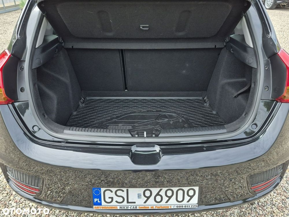 Kia Ceed - 39