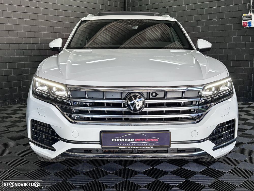 VW Touareg 3.0 V6 e-Hybrid 4Motion Aut. Elegance - 2